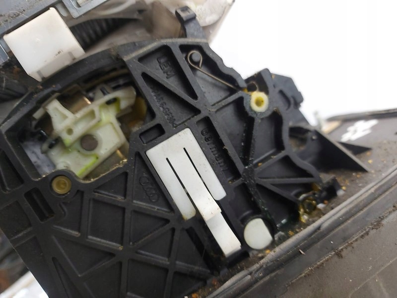 Куліса куліса  касета перемикання передач автоматична коробка передач 8e1713111n audi a4 b6 8e5 Київ