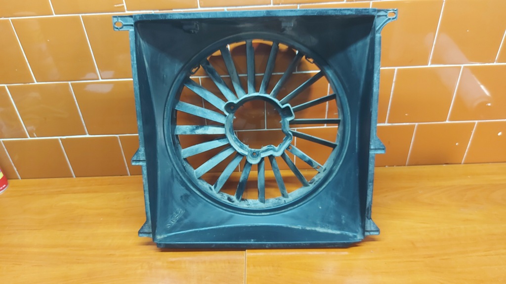 Корпус вентилятора вентилятор радиатора bmw z3 3 e36 1.9 в Украине