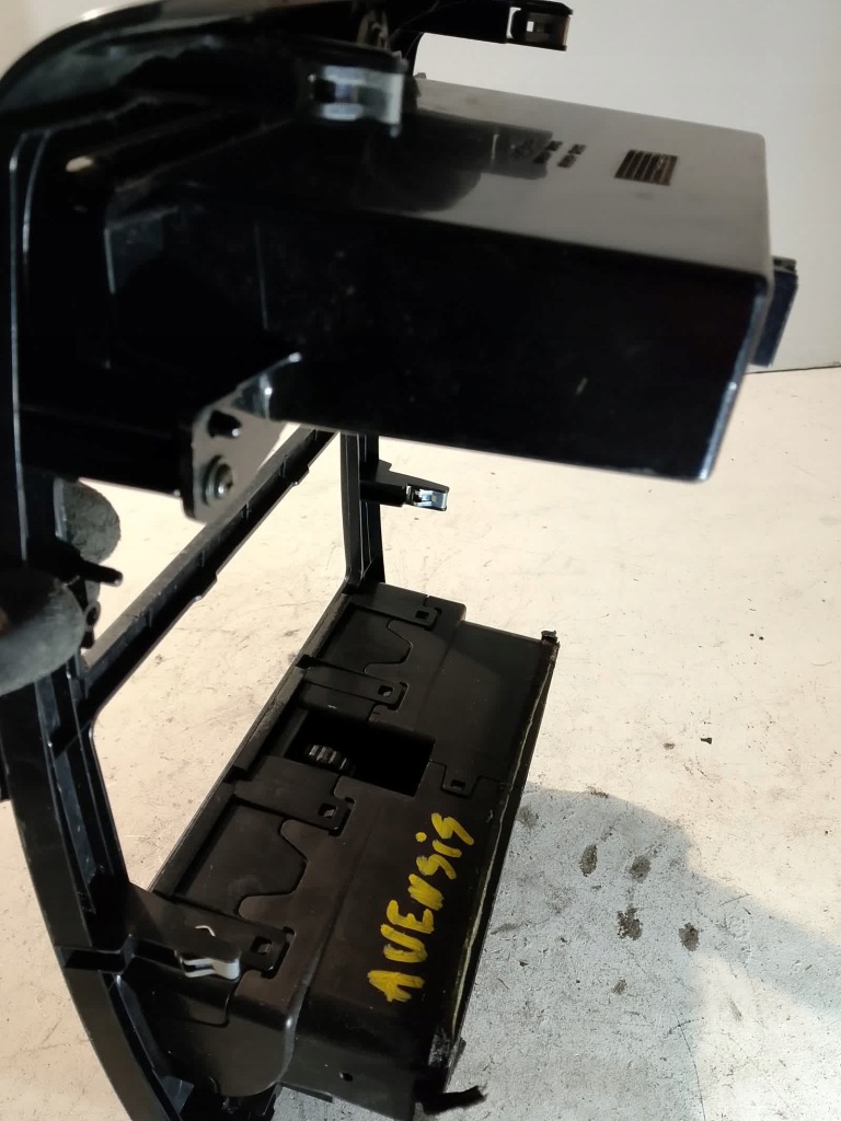 Toyota avensis t22 55412-20700 рамка радіо панель Доставка