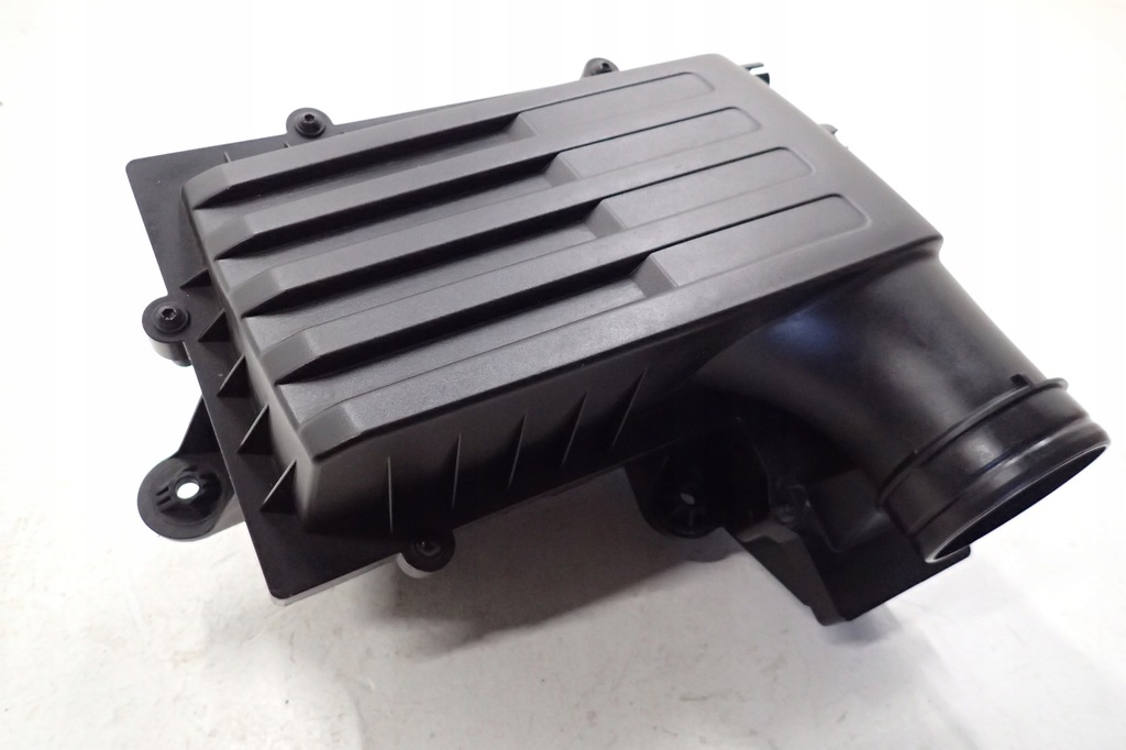фото №10, Корпус фильтра воздуха kpl. с фильтром audi a3 1.8 13-