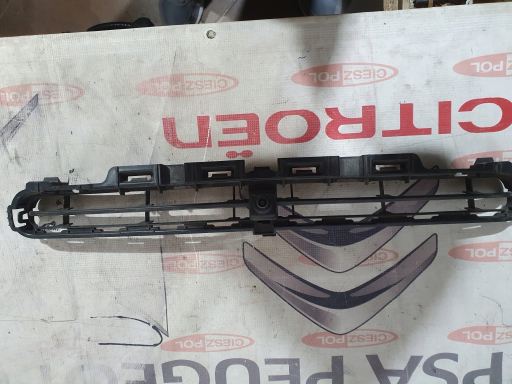 фото №1, Решётка радиатора решётка бампера середина камера citroen c5 aircross org 9826748777