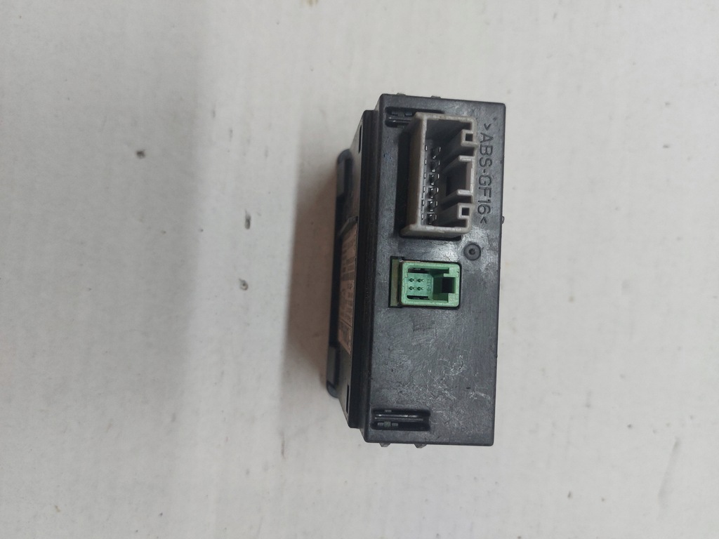 фото №3, Роз'єм usb mazda ii d09h669u0