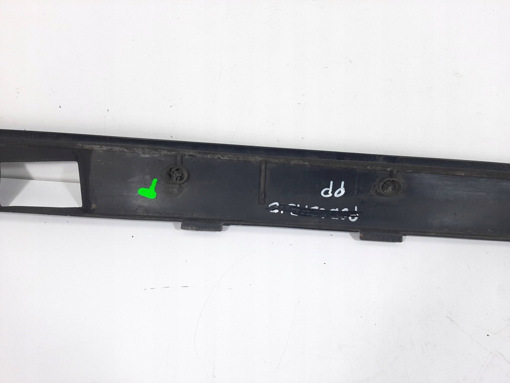 Scania r410 euro6 poj 12742 302kw 14r защита стойка дверь правая 2149105 Киев