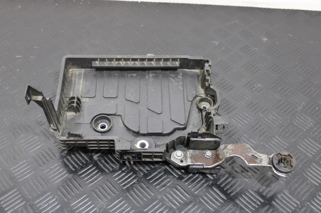 фото №1, Основание аккумулятор 648948037r dacia sandero stepway iii 3 lift