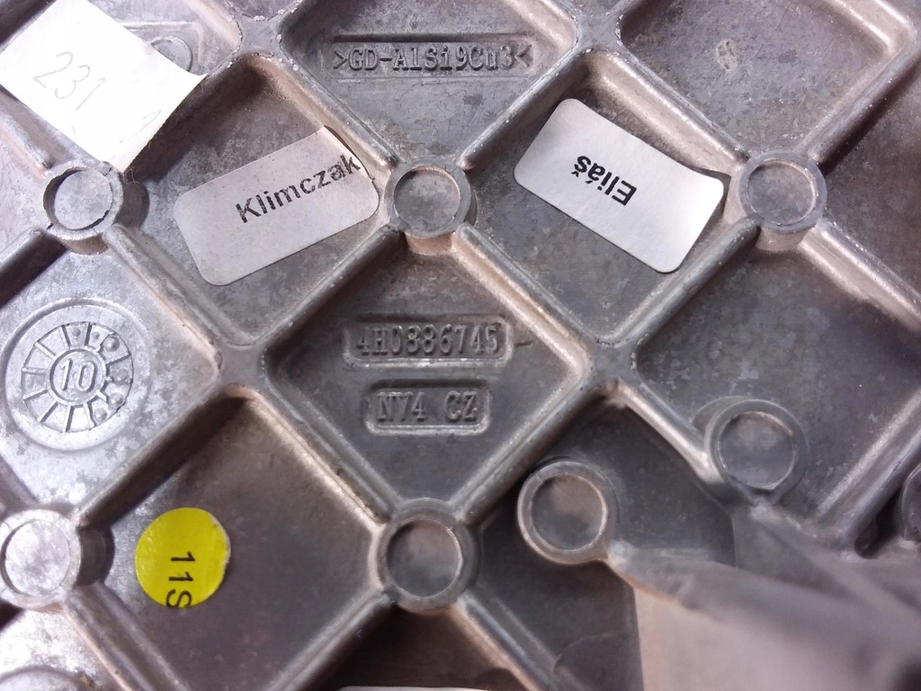 фото №4, Audi a8 d4 4h защита dekor подлокотник заднего