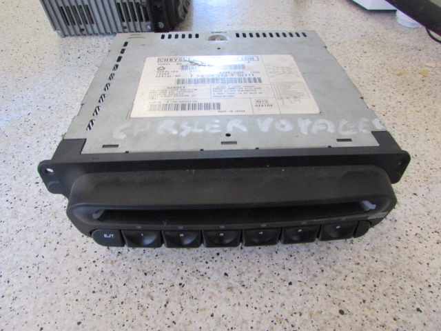 фото №1, Chrysler voyager чейнджер cd p05064003al