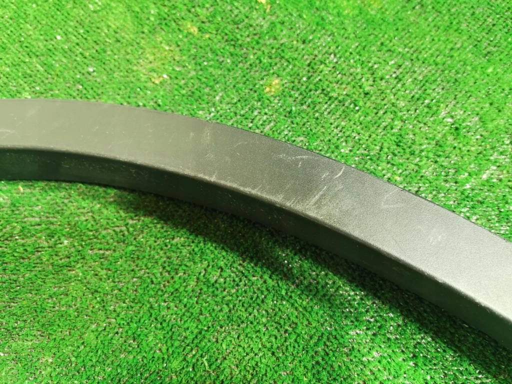 Молдинг на крыло правая задний  задняя tesla y 1658694-00-a в Украине