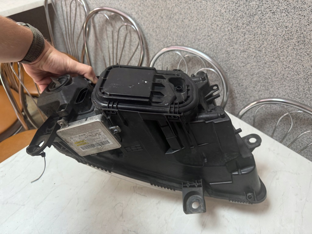 Audi a6 c6 рестайлінг  фара передня led ксенон європа оригінал Зі Шроту