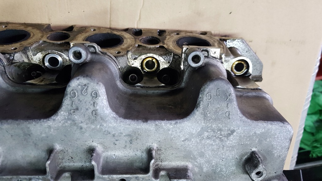 фото №12, Mercedes w211 3,2 кришка клапанів a1120160705