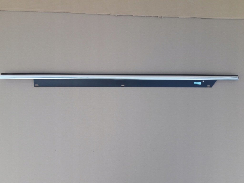 фото №1, Audi q7 4l молдинг уплотнитель хром дверь