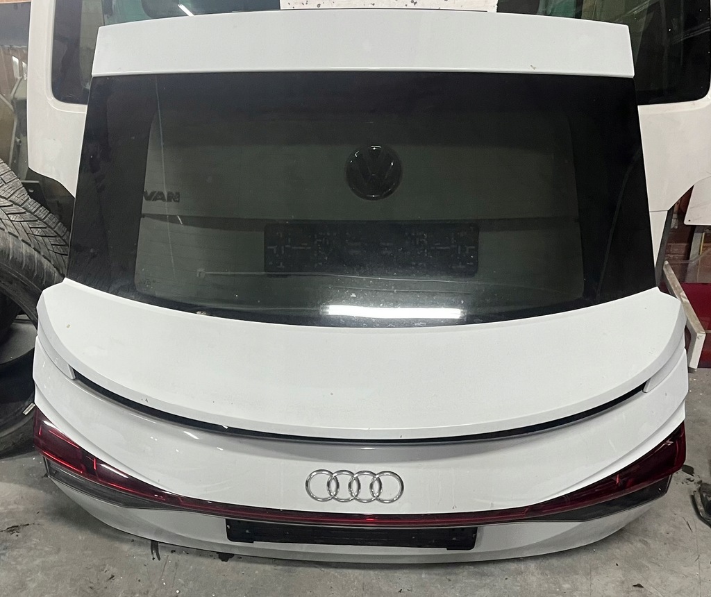 фото №1, Audi q4 e-tron sportback кришка багажника задня задня ls9r