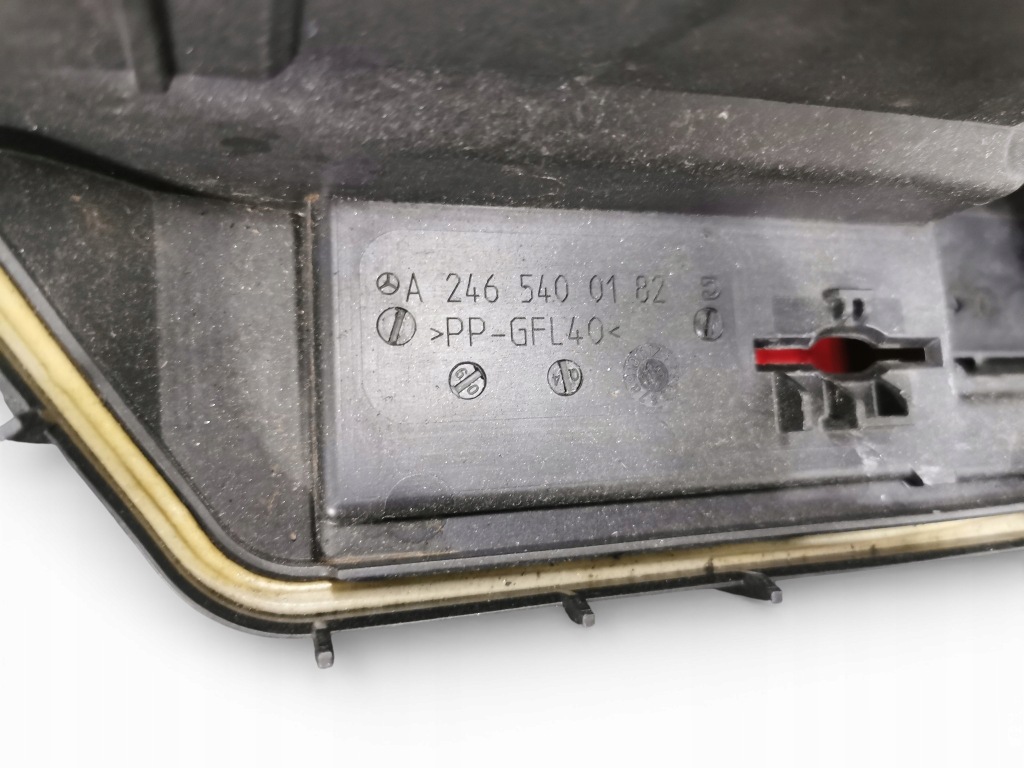 Коробка запобіжників кришка mercedes 1.5cdi w176 w246 w117 a2465400182 в Україні