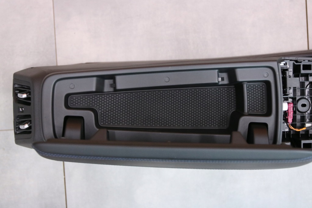 Bmw 2' u06 x1 u11 туннель средний подлокотник чёрный niebieska nić 5a2e049 Киев