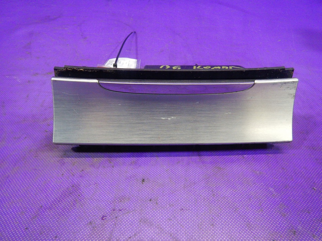 фото №1, Vw passat b6 05-10 пепельница 3c0857961a