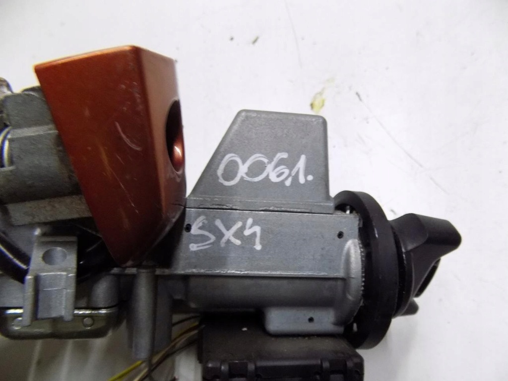 фото №7, Suzuki sx-4 sx4 zfs замок зажигания ключ вкладка