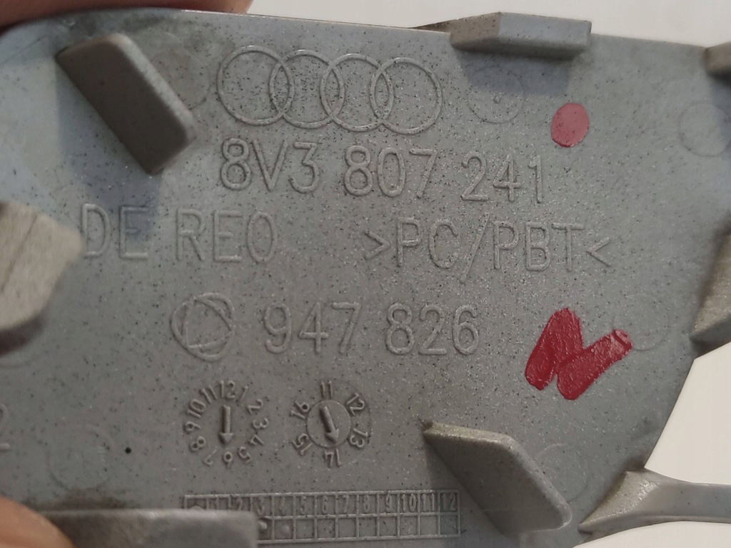 фото №7, Audi a3 8v lift заглушка фаркоп бампера перед 8v3807241b