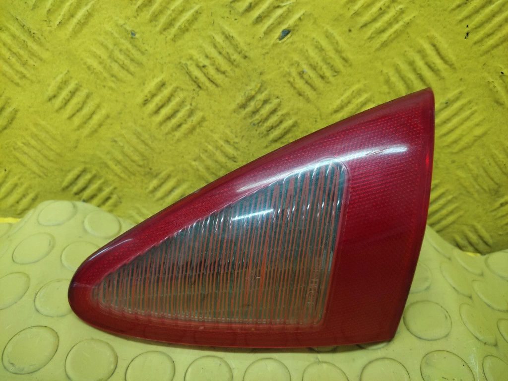 Купить Alfa romeo 147 лампа правый задний  w крышка