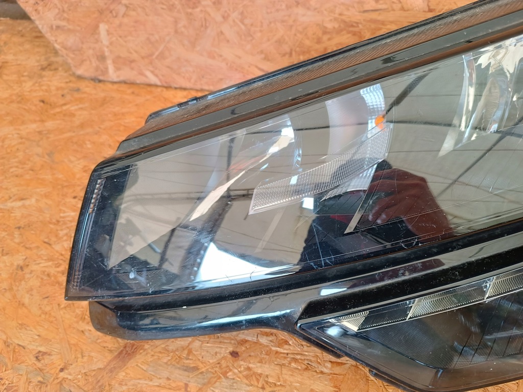 фото №8, Лампа левый перед eu 57b941015a skoda karoq