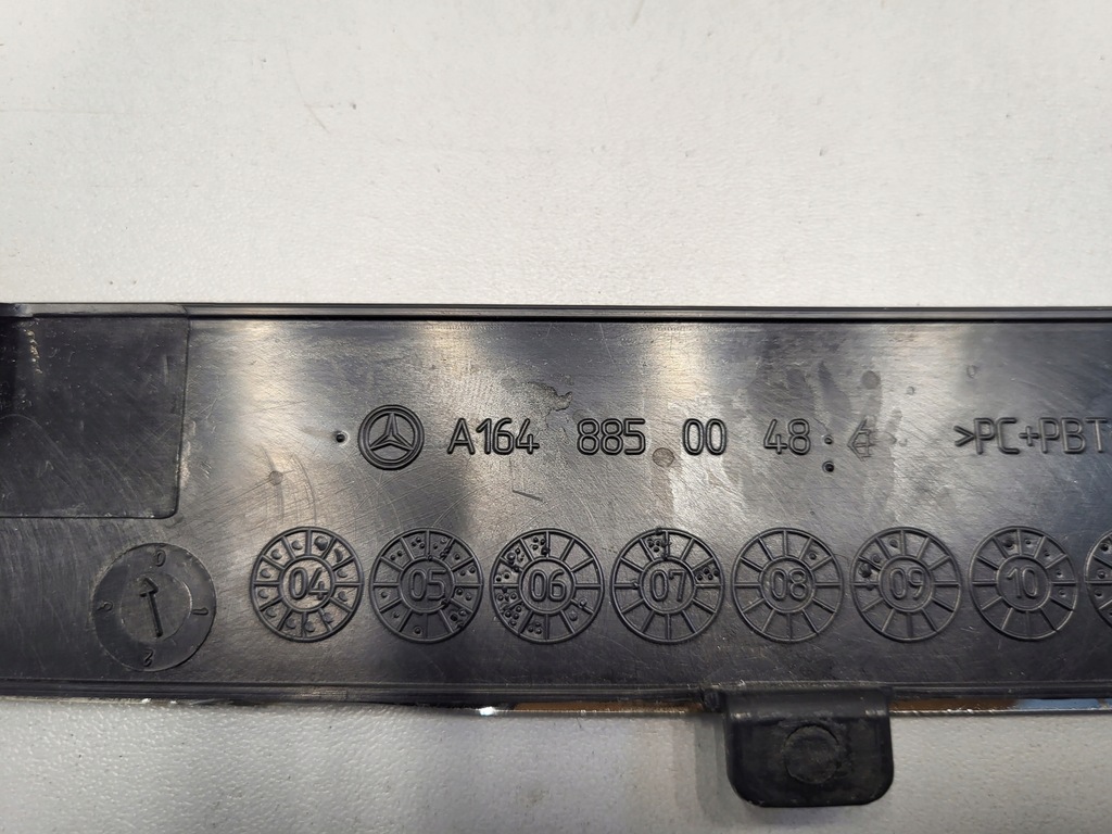 фото №15, Mercedes x164 w164 ml молдинг бампера задняя оригинальный номер