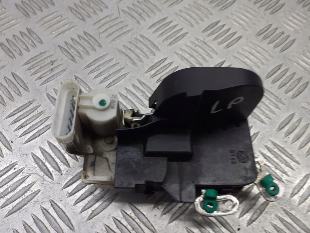 Купити Замок двері центральний правий задній alfa romeo 147 4pin