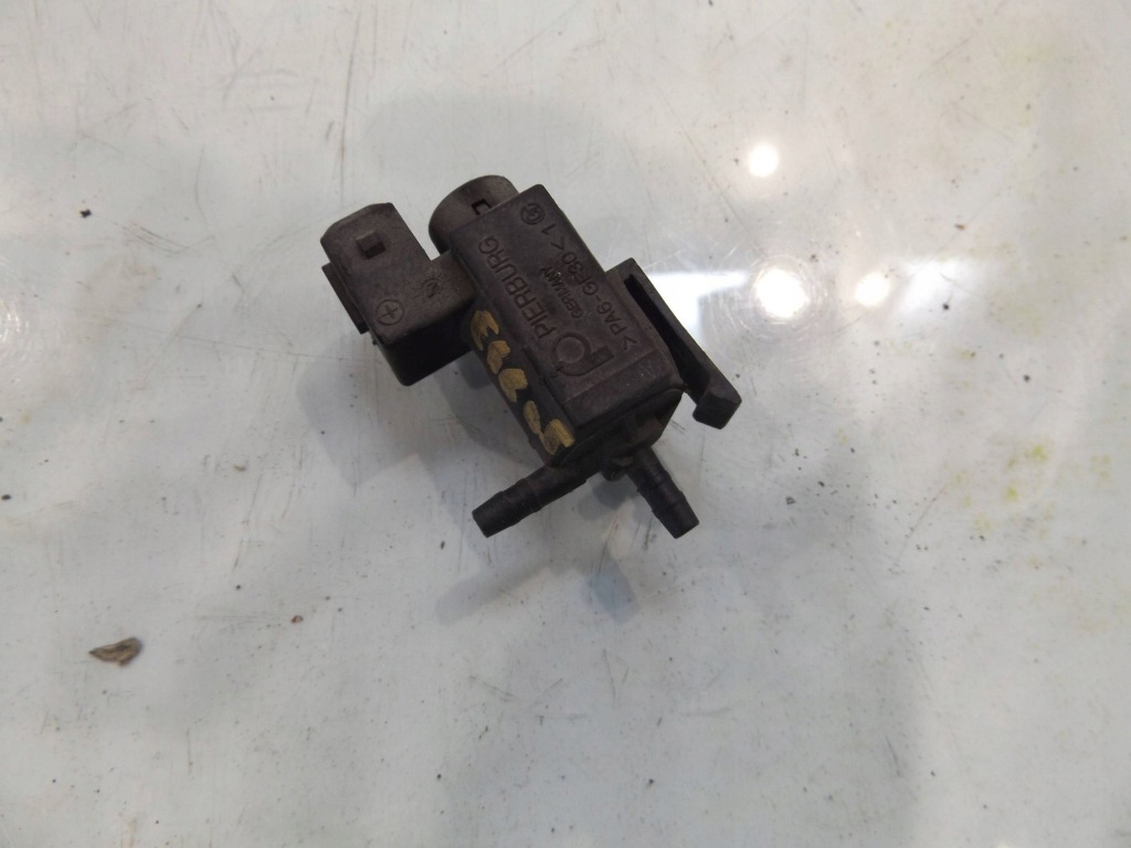 Купити Колектор впускний  bmw 3 touring e91 1742712 2.0l дизель 120kw 2005