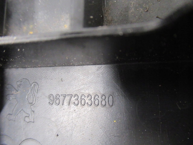 Peugeot 308 t9 накладка под бампер с Разборки