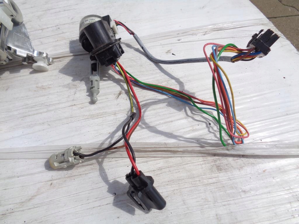 фото №14, Моторчик лампы левый ксенон 3d1941015h vw phaeton 02-06r.