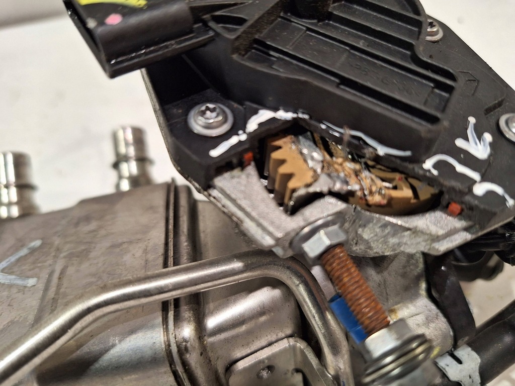 фото №5, Радіатор вихлопних газів 147107518r renault austral 1.2 e-tech