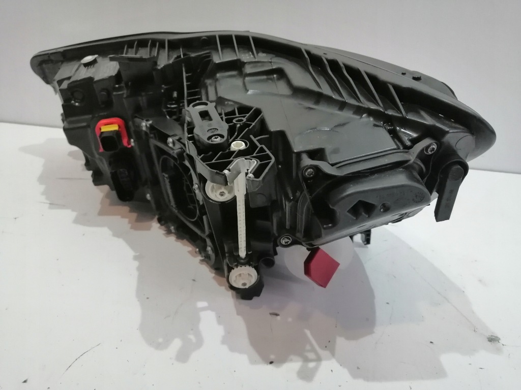 фото №9, Audi rs6 4g0 лампа права передня перед hal 4943