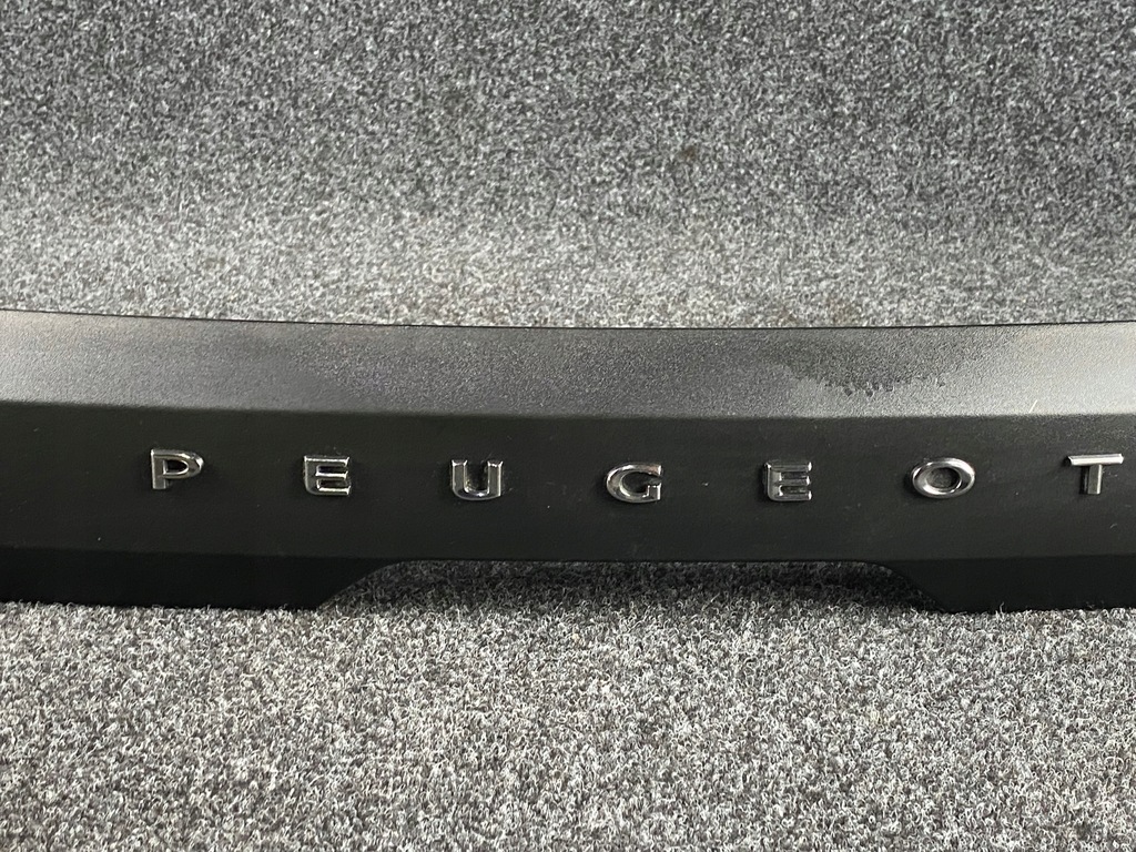 фото №9, Peugeot 208 ii молдинг крышки багажника 9823234380