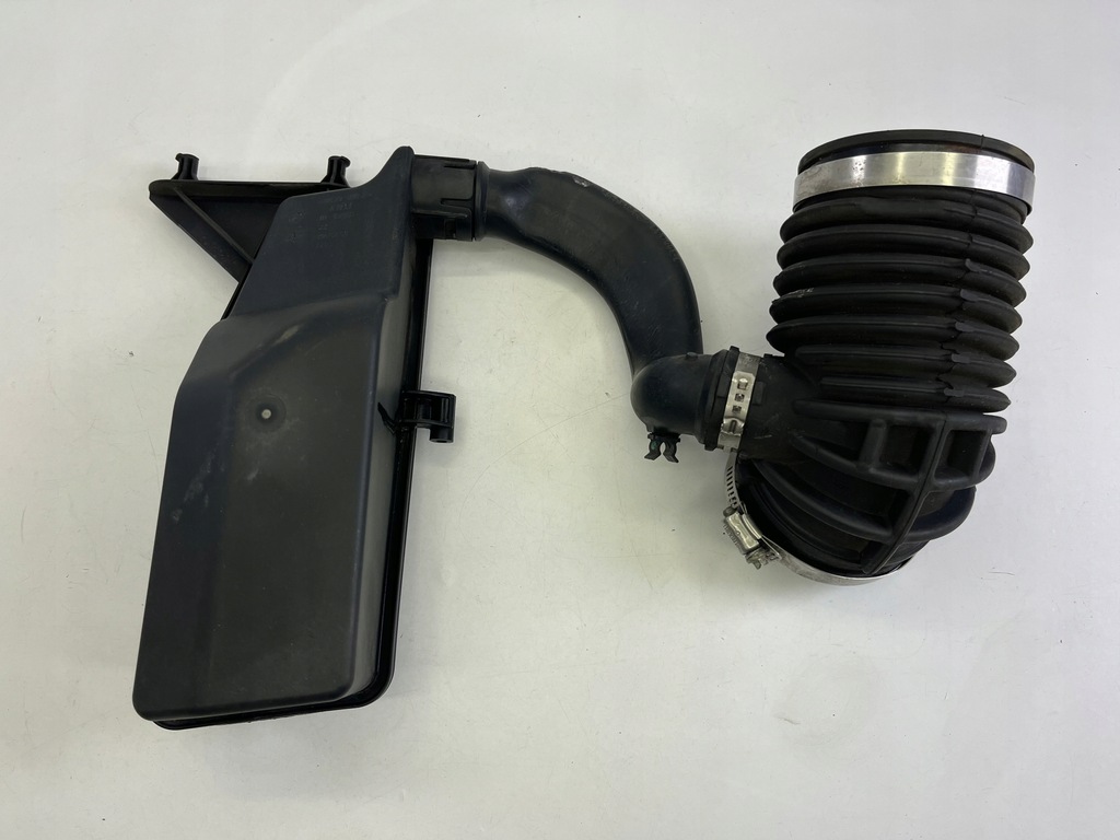 фото №7, Труба впуск воздухозаборник резонатор воздуха 3.0d bmw g30 g31 8575040