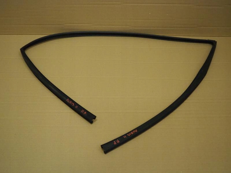 фото №1, Прокладка стекло дверь правый перед toyota auris ii