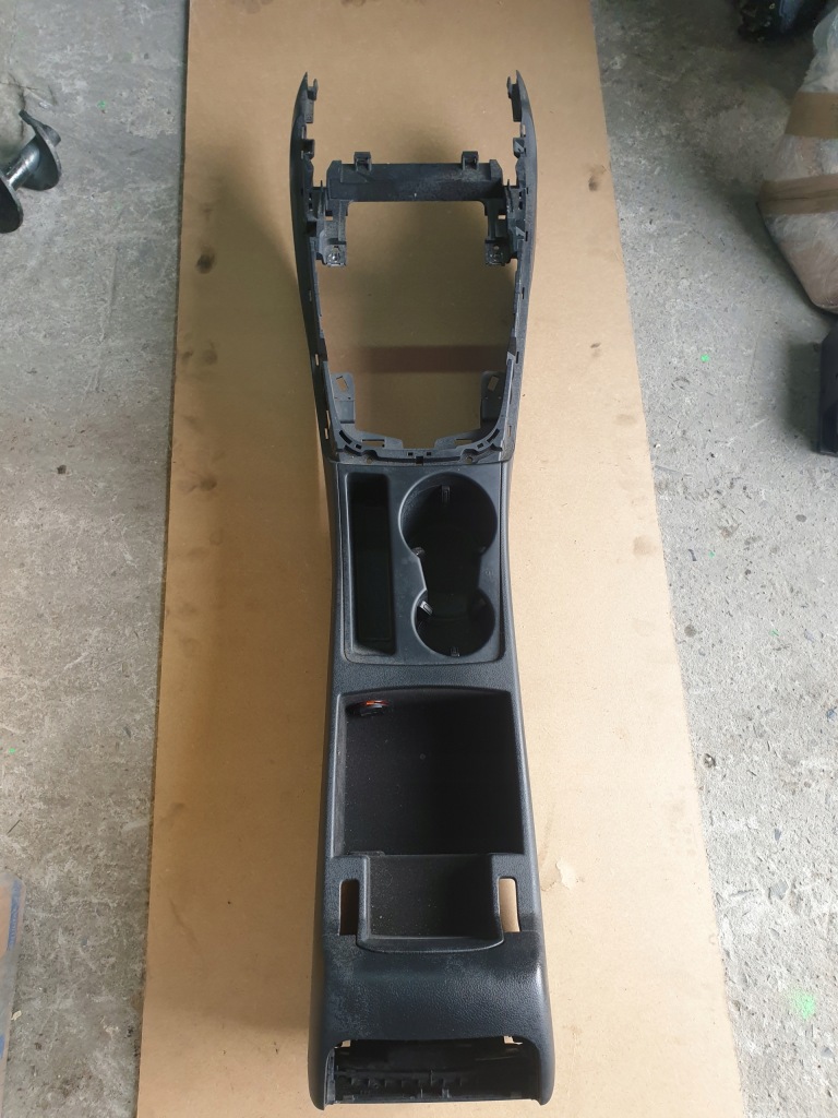 фото №1, Туннель средний audi a5 8t 8k0863244e