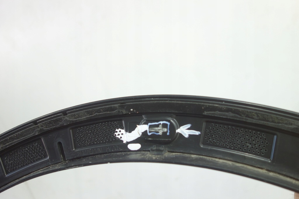 фото №7, Молдинг крыла перед левая mercedes glc w25a amg