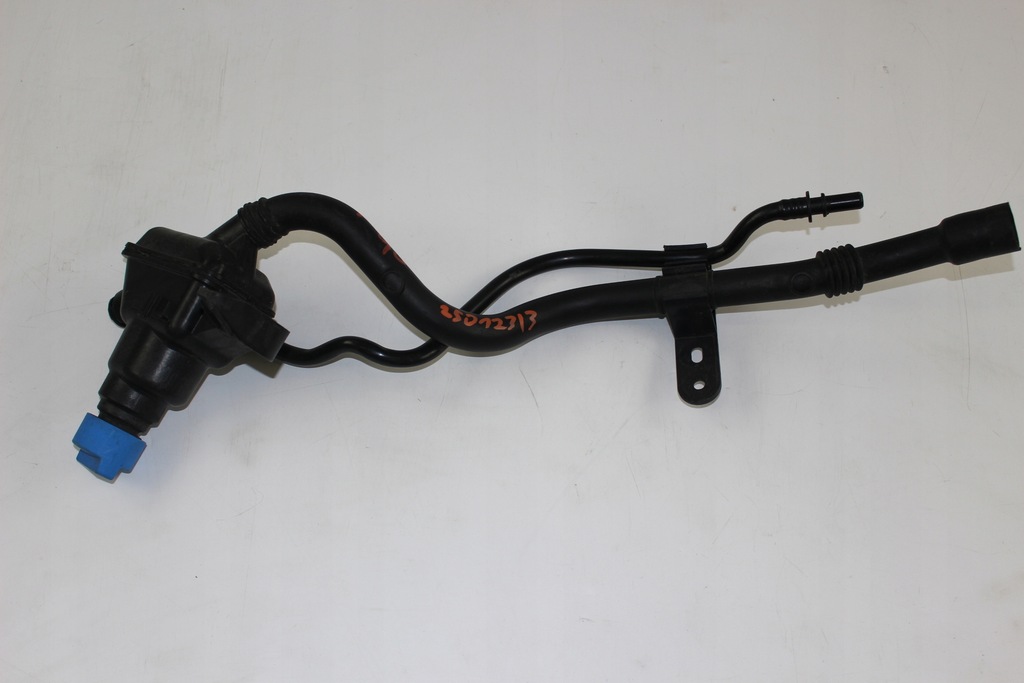 фото №1, Труба заливная горловина adblue bmw f40 7454407