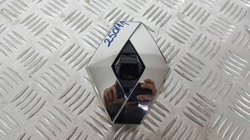 фото №1, Renault captur ii 19- эмблема задняя pod камера камера