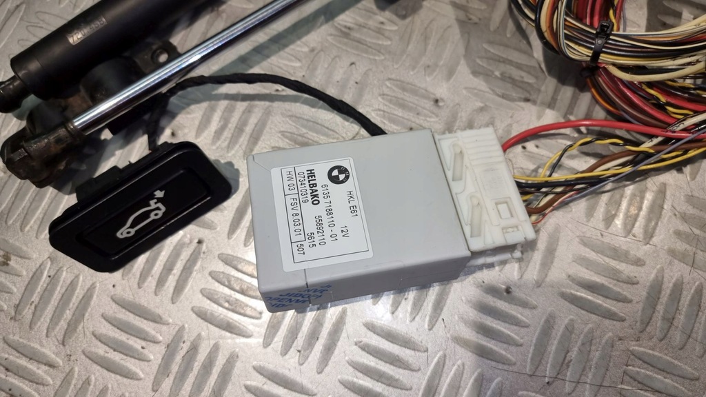 фото №8, Bmw 5 e61 привод электрический крышки багажника насос жгут 7163662 комплект