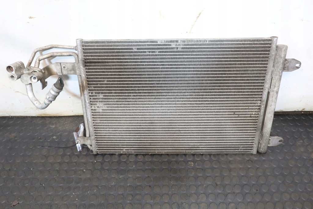 фото №1, Радіатор кондиціонера volkswagen golf v 1.9tdi