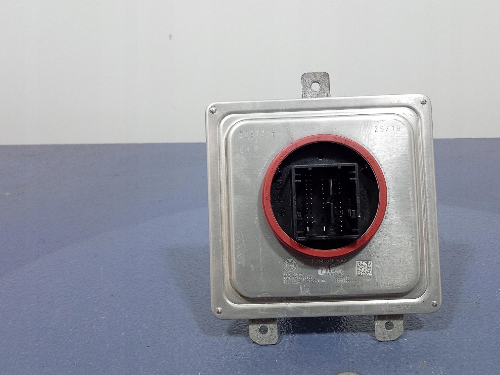 фото №1, Bmw x6 g05 g06 g07 модуль преобразователь led 7933360