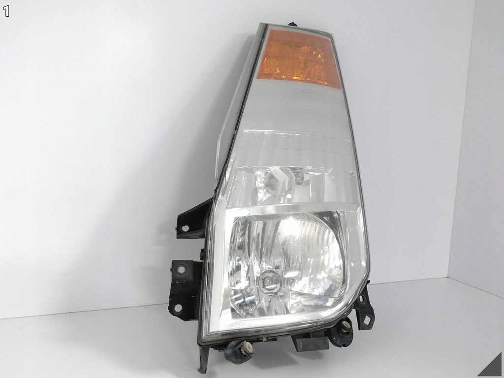 фото №2, Nissan cabstar renault maxity 07-14 лампа zwykła/halogen ліва перед eu