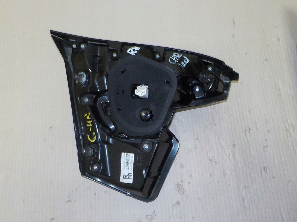 фото №6, Toyota chr ch-r 17- крышка багажника лампа задняя задняя правая