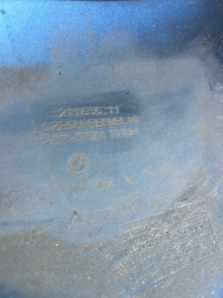 Купить Bmw 1 f40 m-pakiet бампер передний перед решётка средняя 21163611