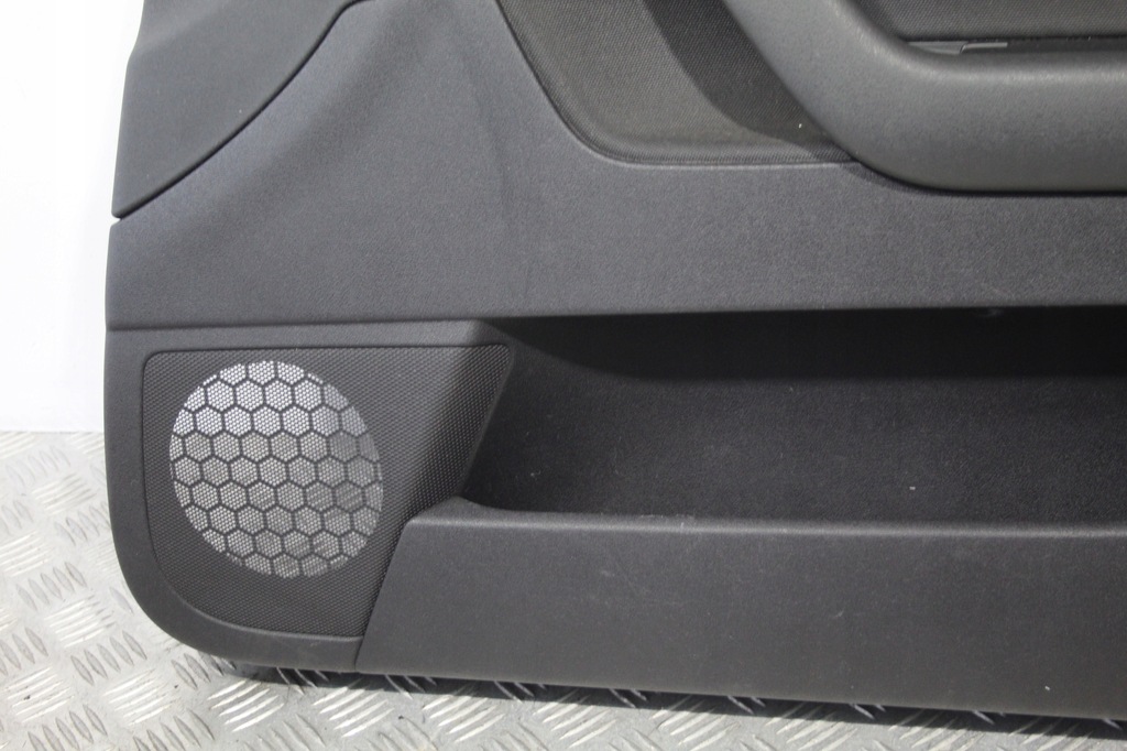 фото №6, Обшивка дверь правый перед audi a3 8p0 8p lift