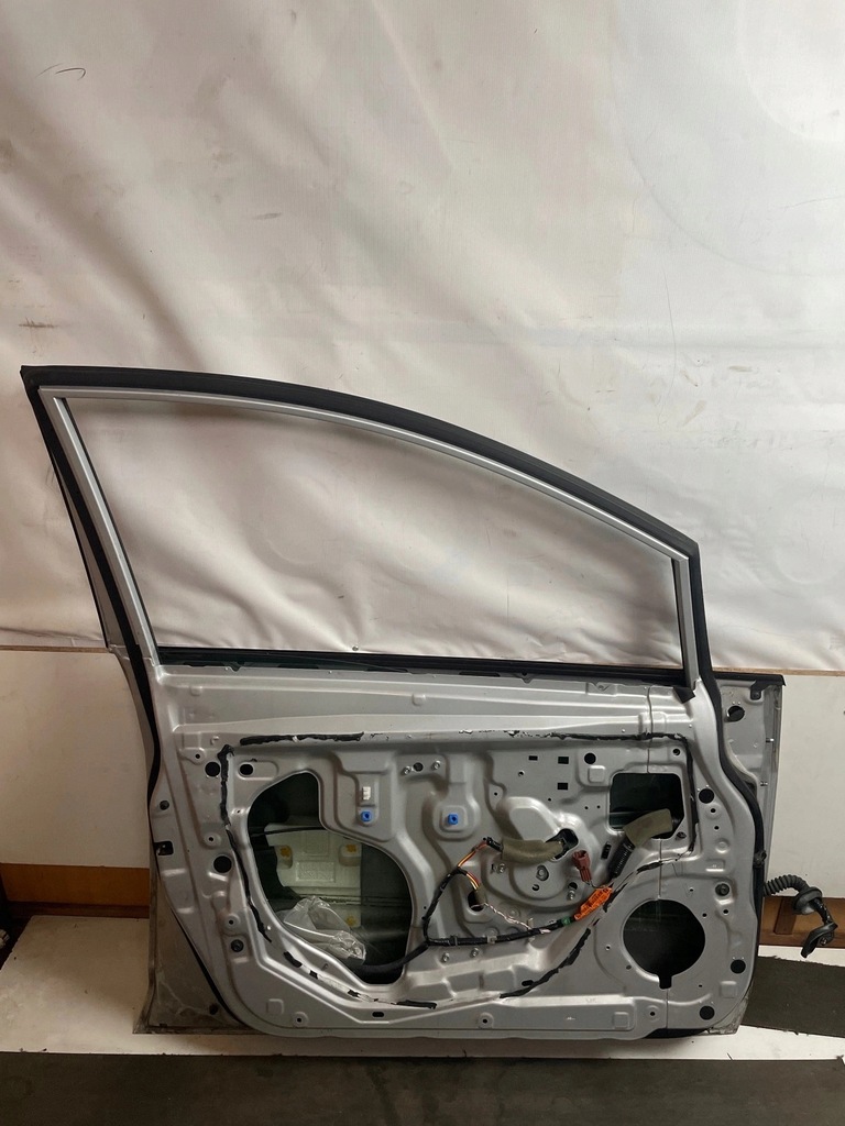 фото №11, Дверь перед передние левая nissan tiida sedan k23