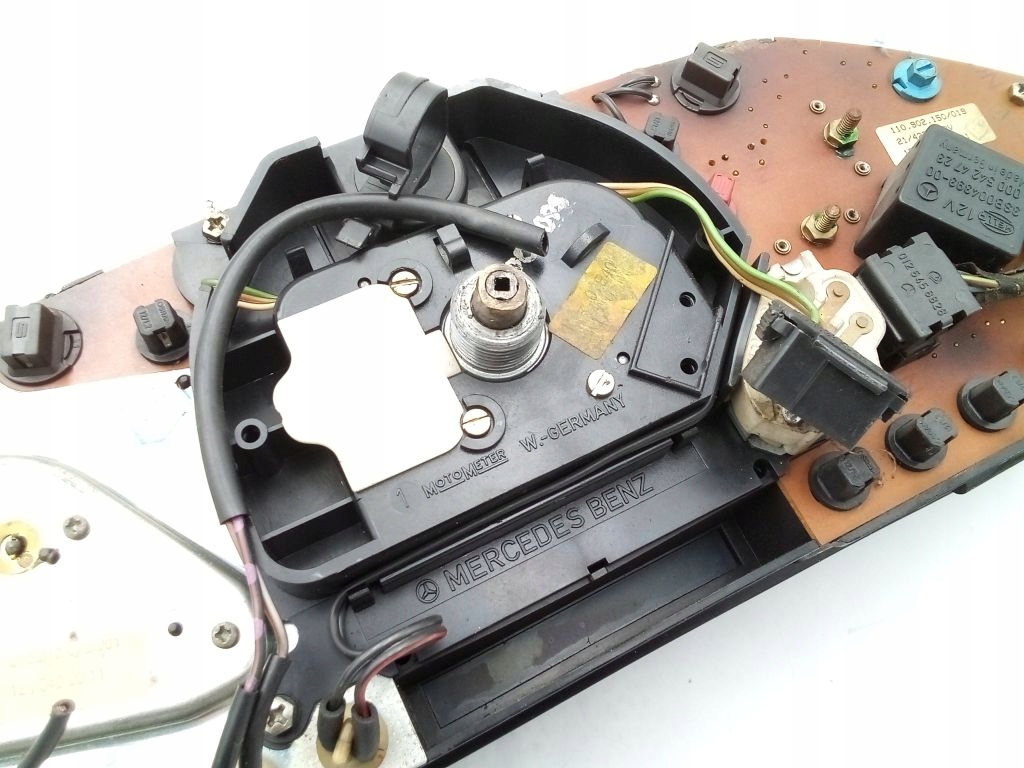 Mercedes w124 панель приборы спидометр 1245401348 с Разборки