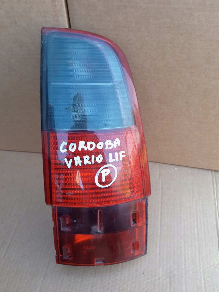 фото №1, Лампа правий задня cordoba vario 6k0945112b