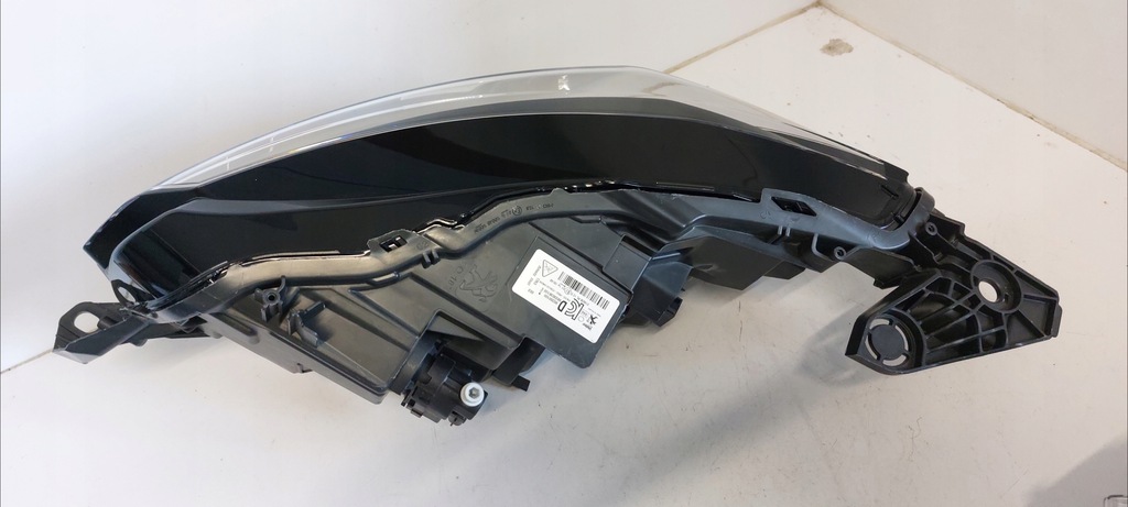 фото №6, Лампа peugeot 208 2008 правая перед передняя eco led 9833036180