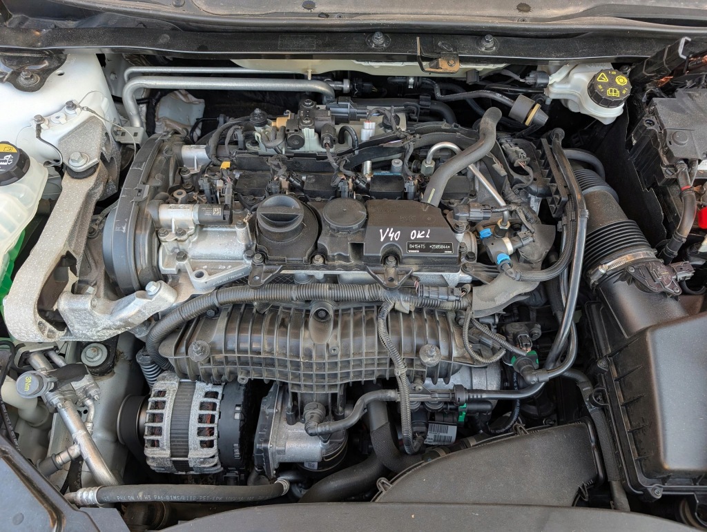 Двигатель комплектный  форсунки турбина volvo v40 2 рестайлинг  1.5 t turbo b4154t5 в Украине