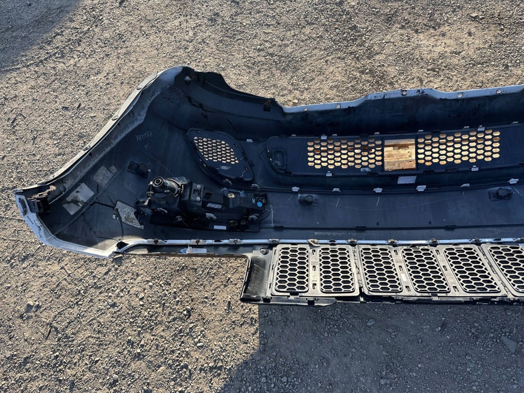 Бампер перед передний jeep grand cherokee 6.4 srt wk2 2014+ Недорого