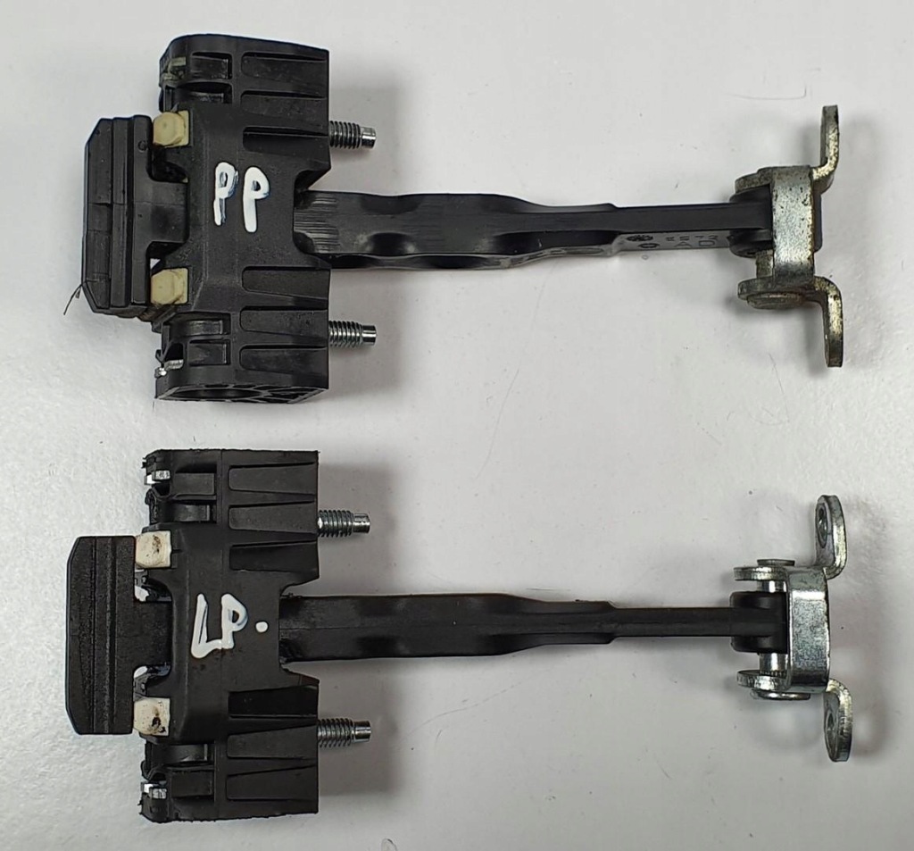 Ограничитель дверь перед передний alfa romeo 159 Цена